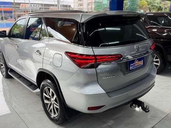 TOYOTA-HILUX-2.7 SR 4X2 CD 16V FLEX 4P AUTOMÁTICO TOYOTA-HILUX-2016
