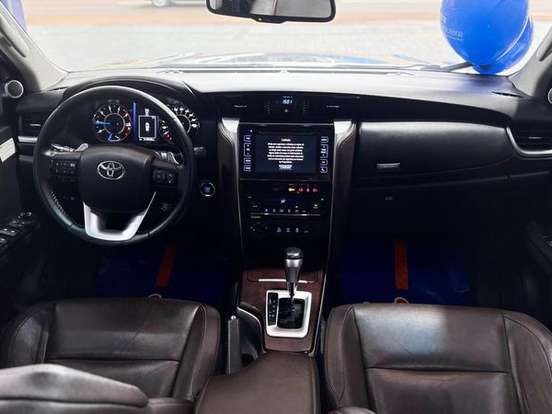 TOYOTA-HILUX-2.7 SR 4X2 CD 16V FLEX 4P AUTOMÁTICO TOYOTA-HILUX-2016