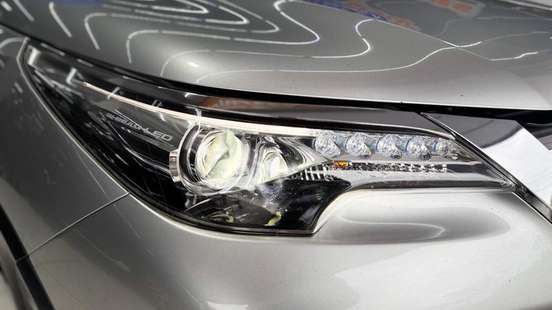 TOYOTA-HILUX-2016