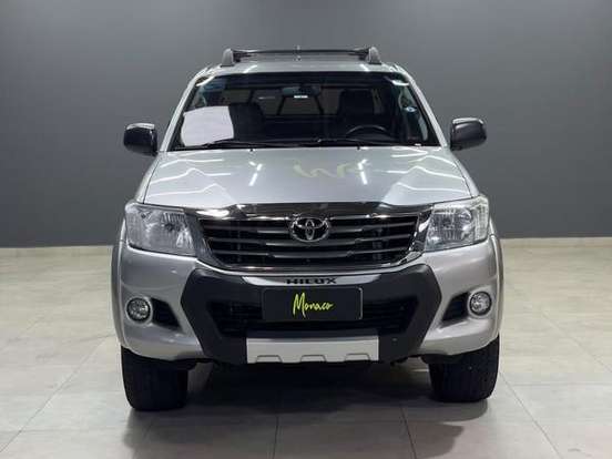 TOYOTA-HILUX-2.7 SR 4X2 CD 16V FLEX 4P AUTOMÁTICO TOYOTA-HILUX-2015