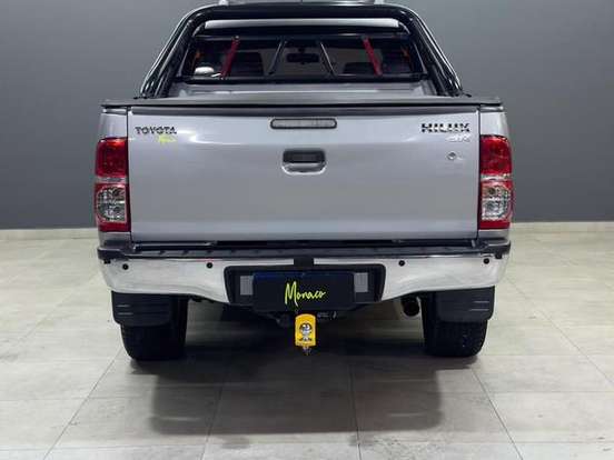 TOYOTA-HILUX-2.7 SR 4X2 CD 16V FLEX 4P AUTOMÁTICO TOYOTA-HILUX-2015