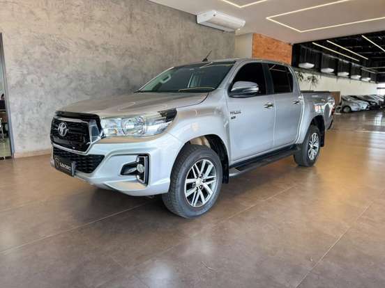 TOYOTA-HILUX-2018