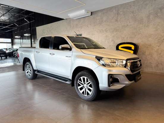 TOYOTA-HILUX-2.7 SR 4X2 CD 16V FLEX 4P AUTOMÁTICO TOYOTA-HILUX-2018