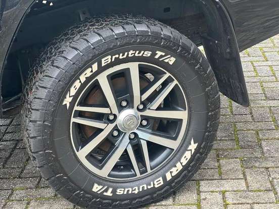 TOYOTA-HILUX-2020