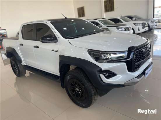 TOYOTA-HILUX-2024
