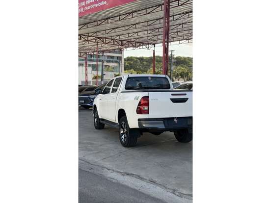 TOYOTA-HILUX-2.8 D-4D TURBO DIESEL CD POWER PACK 4X4 MANUAL TOYOTA-HILUX-2022