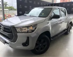 TOYOTA HILUX 2.8 D-4D TURBO DIESEL CD SR 4X4 AUTOMÁTICO TOYOTA HILUX 2.8 D-4D TURBO DIESEL CD SR 4X4 AUTOMÁTICO