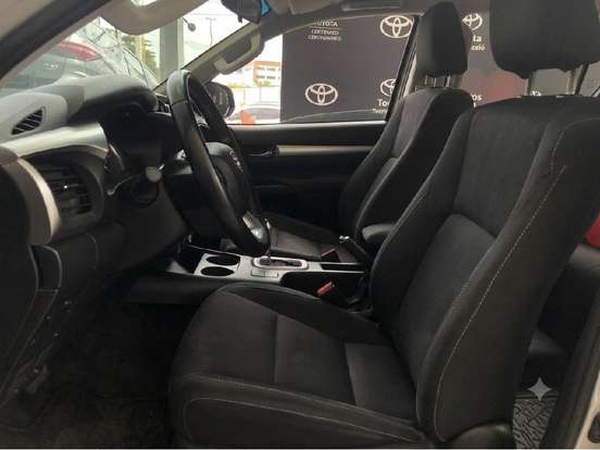 TOYOTA-HILUX-2025