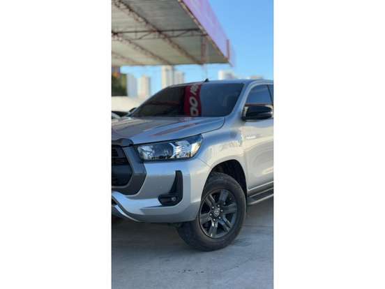 TOYOTA-HILUX-2.8 D-4D TURBO DIESEL CD SR 4X4 AUTOMÁTICO TOYOTA-HILUX-2024