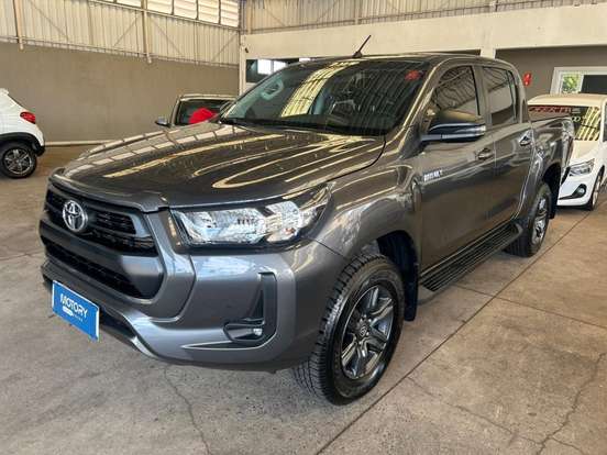 TOYOTA-HILUX-2.8 D-4D TURBO DIESEL CD SR 4X4 AUTOMÁTICO TOYOTA-HILUX-2025