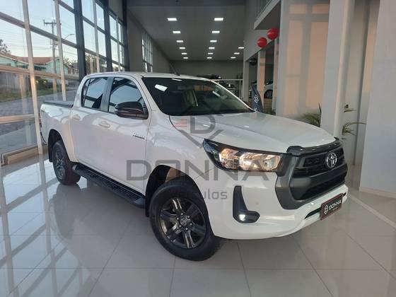 TOYOTA HILUX 2.8 D-4D TURBO DIESEL CD SR 4X4 AUTOMÁTICO