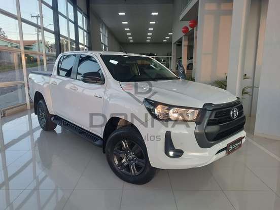 TOYOTA-HILUX-2025