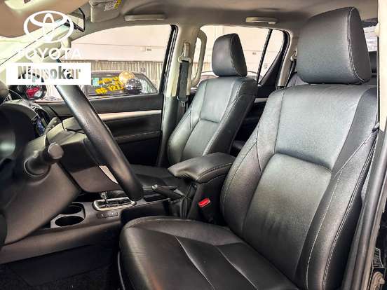 TOYOTA-HILUX-2023