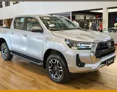 TOYOTA HILUX 2.8 D-4D TURBO DIESEL CD SRV 4X4 AUTOMÁTICO TOYOTA HILUX 2.8 D-4D TURBO DIESEL CD SRV 4X4 AUTOMÁTICO