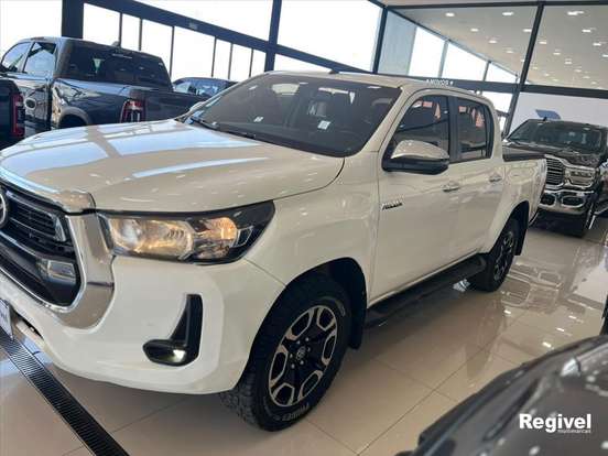 TOYOTA-HILUX-2.8 D-4D TURBO DIESEL CD SRV 4X4 AUTOMÁTICO TOYOTA-HILUX-2023