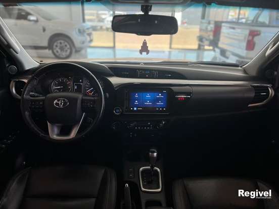 TOYOTA-HILUX-2.8 D-4D TURBO DIESEL CD SRV 4X4 AUTOMÁTICO TOYOTA-HILUX-2023