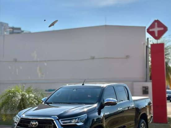 TOYOTA-HILUX-2.8 D-4D TURBO DIESEL CD SRX 4X4 AUTOMÁTICO TOYOTA-HILUX-2022