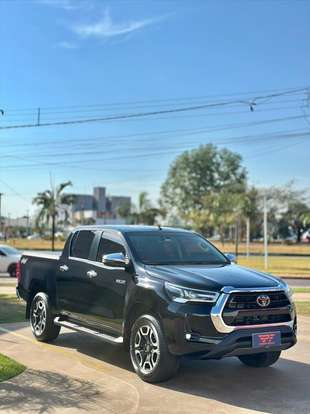 TOYOTA-HILUX-2022
