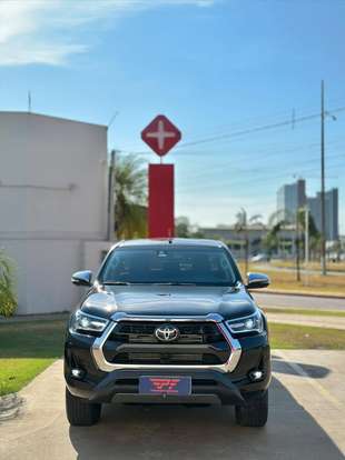 TOYOTA-HILUX-2022