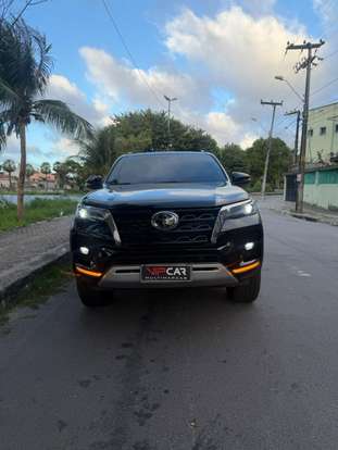 TOYOTA-HILUX-2021