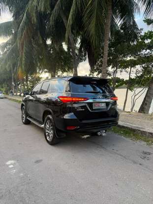 TOYOTA-HILUX-2021