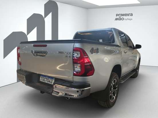 TOYOTA-HILUX-2025