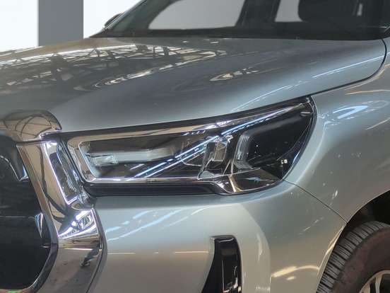 TOYOTA-HILUX-2025