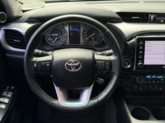 TOYOTA-HILUX-2020