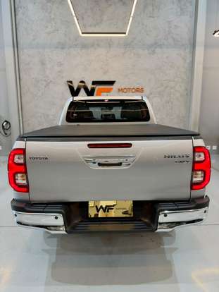 TOYOTA-HILUX-2020