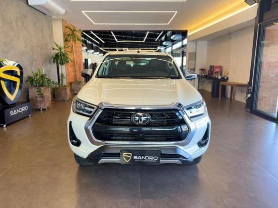 TOYOTA-HILUX-2.8 D-4D TURBO DIESEL CD SRX 4X4 AUTOMÁTICO TOYOTA-HILUX-2021
