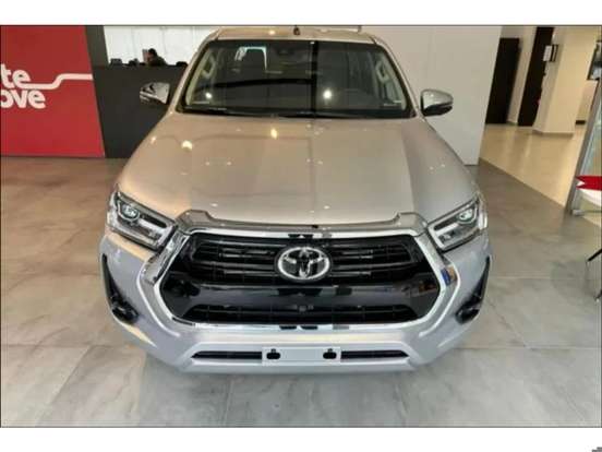 TOYOTA-HILUX-2026