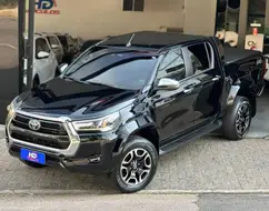TOYOTA HILUX 2.8 D-4D TURBO DIESEL CD SRX PLUS 4X4 AUTOMÁTICO TOYOTA HILUX 2.8 D-4D TURBO DIESEL CD SRX PLUS 4X4 AUTOMÁTICO