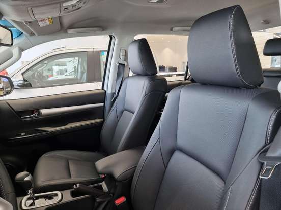 TOYOTA-HILUX-2.8 D-4D TURBO DIESEL CD SRX PLUS 4X4 AUTOMÁTICO TOYOTA-HILUX-2026