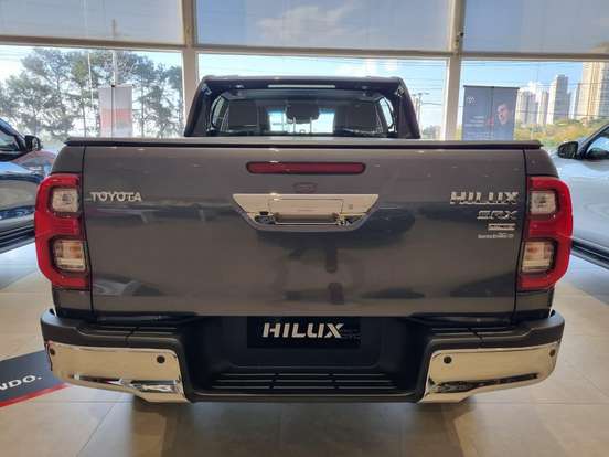 TOYOTA-HILUX-2.8 D-4D TURBO DIESEL CD SRX PLUS 4X4 AUTOMÁTICO TOYOTA-HILUX-2026