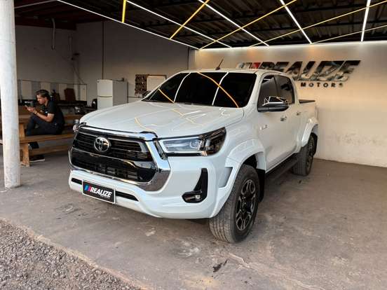TOYOTA-HILUX-2026