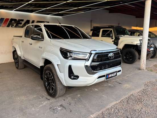 TOYOTA-HILUX-2.8 D-4D TURBO DIESEL CD SRX PLUS 4X4 AUTOMÁTICO TOYOTA-HILUX-2026