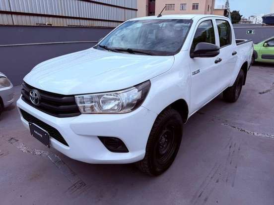 TOYOTA-HILUX-2019