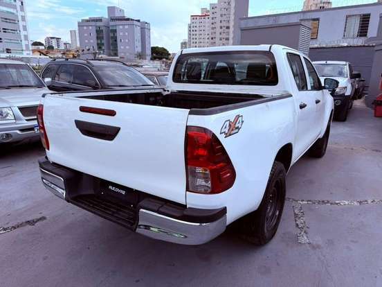 TOYOTA-HILUX-2.8 POWER PACK 4X4 CD 16V DIESEL 4P MANUAL TOYOTA-HILUX-2019