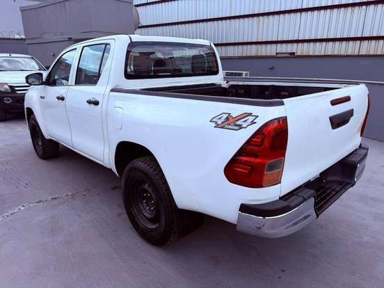 TOYOTA-HILUX-2.8 POWER PACK 4X4 CD 16V DIESEL 4P MANUAL TOYOTA-HILUX-2019