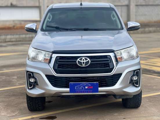TOYOTA-HILUX-2018