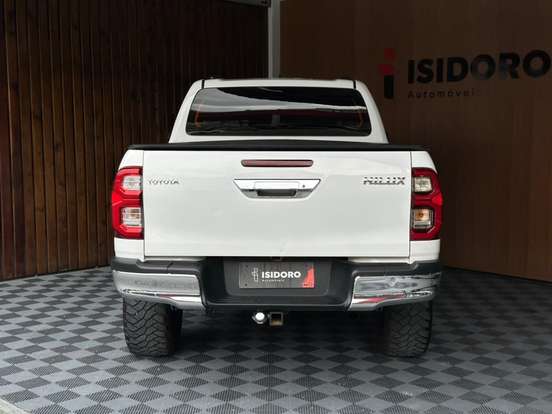 TOYOTA-HILUX-2.8 SR 4X4 CD 16V DIESEL 4P AUTOMÁTICO TOYOTA-HILUX-2016