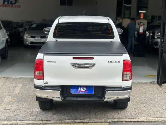 TOYOTA-HILUX-2.8 SR 4X4 CD 16V DIESEL 4P AUTOMÁTICO TOYOTA-HILUX-2019