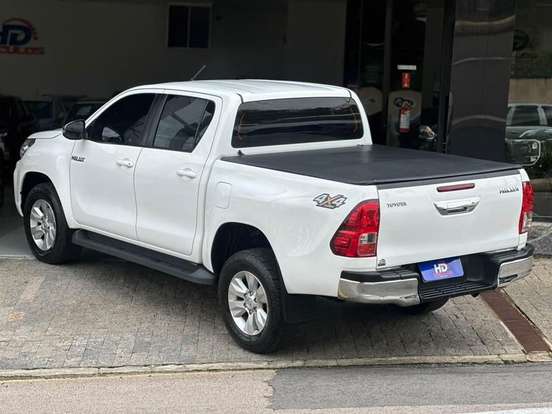 TOYOTA-HILUX-2.8 SR 4X4 CD 16V DIESEL 4P AUTOMÁTICO TOYOTA-HILUX-2019