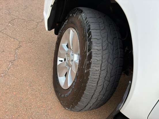TOYOTA-HILUX-2019