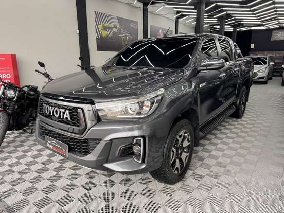 TOYOTA-HILUX-2020