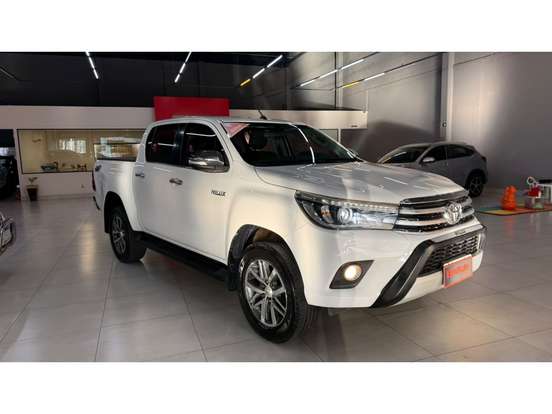 TOYOTA-HILUX-2.8 SRX 4X4 CD 16V DIESEL 4P AUTOMÁTICO TOYOTA-HILUX-2016