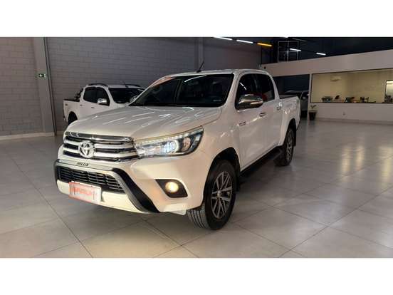 TOYOTA-HILUX-2016
