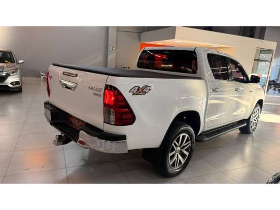 TOYOTA-HILUX-2016