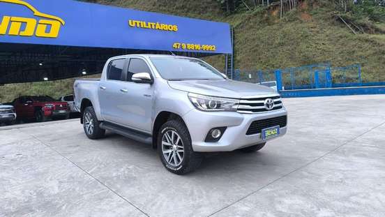 TOYOTA-HILUX-2017