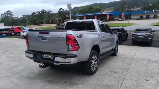 TOYOTA-HILUX-2017